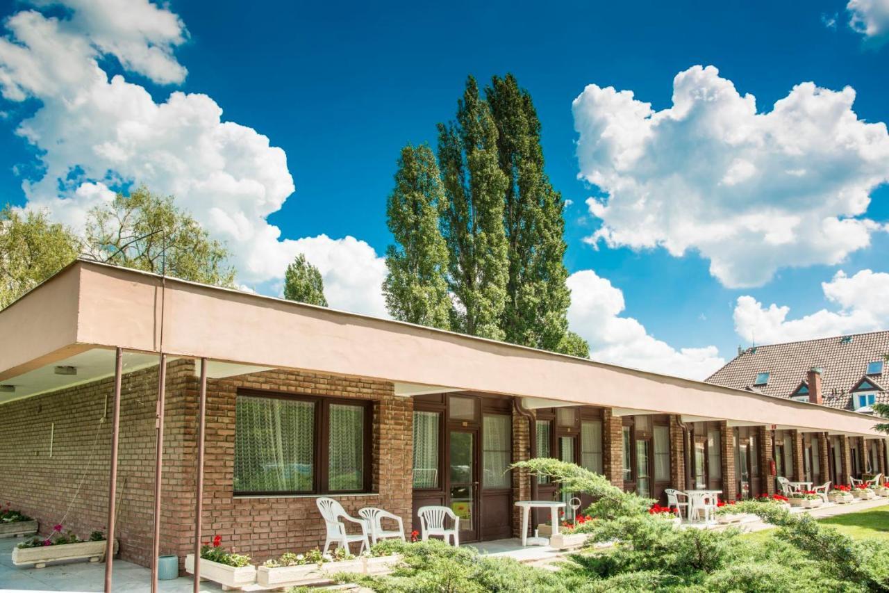 Hethland Zamardi Vsz Ueduelo Hotel Exterior photo